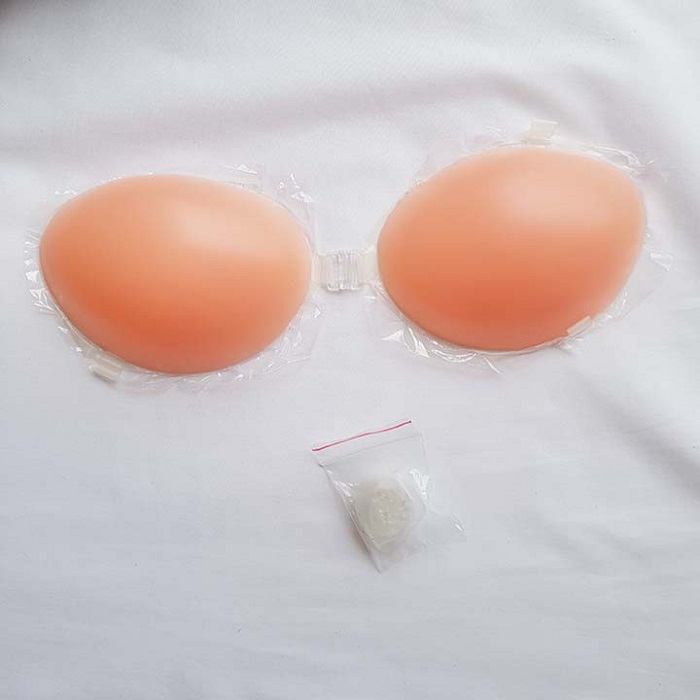 Miếng nâng ngực bằng silicon